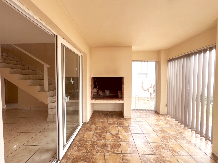 4 Bedroom Property for Sale in Laguna Sands Western Cape